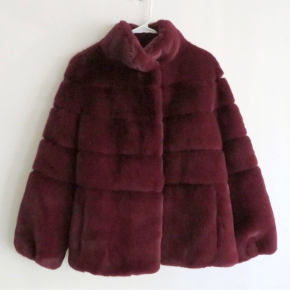 Diane Von Furstenberg Jackets & Blazers - Diane Von Furstenburg womens burgundy faux fur jacket size small